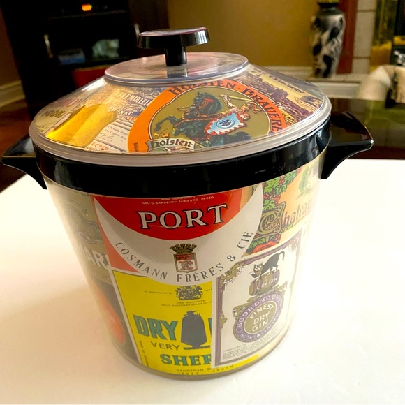 1950’s vintage ice bucket with liquor label collage. Preowned good condition - Picture 1 of 8